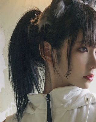 女大学生的沙龙室免费